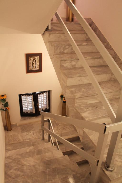 Apartments And Rooms Villa Mir Zaton  Bagian luar foto