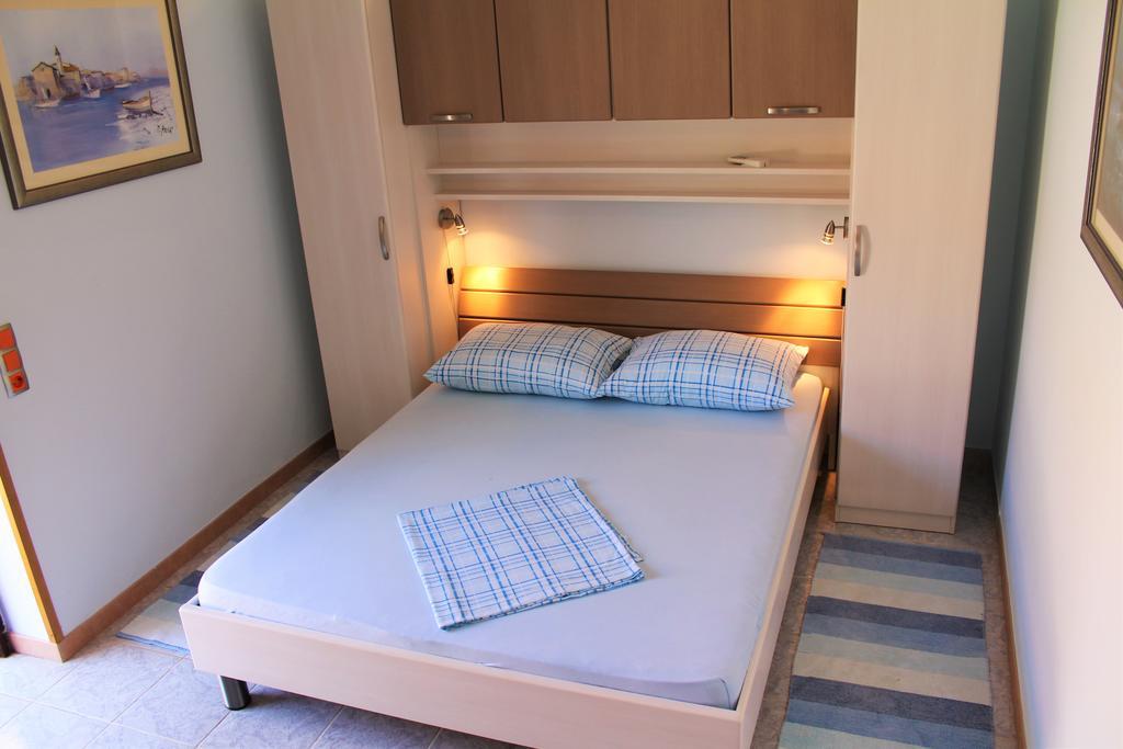 Apartments And Rooms Villa Mir Zaton  Bagian luar foto